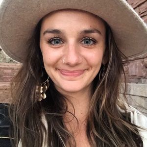 Meet your Posher, Lisa